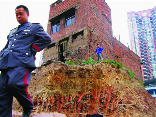 城管无敌好看吗_城管大战钉子户游戏_城管大战钉子户无敌版